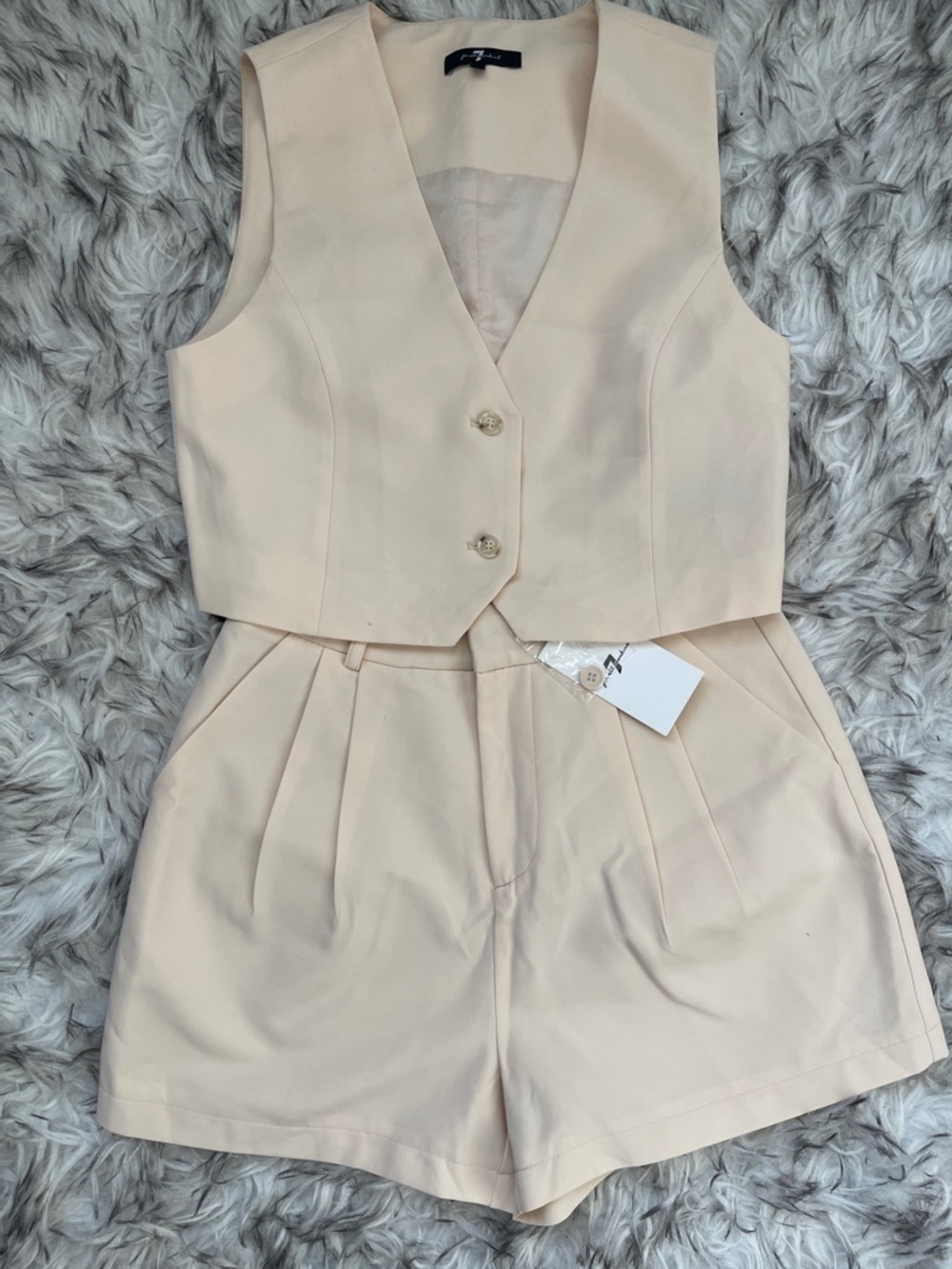 7 For All Mankind Cream Sleeveless Vest & High-Waist Pleated Shorts Set